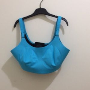 Lululemon sports bra (sz 38DD)